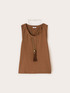 Top con collana a nappa integrata image number 4