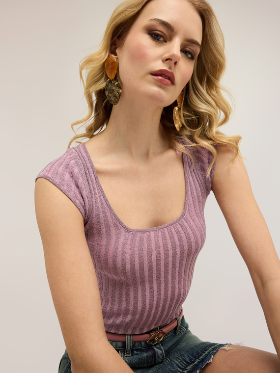 Maglia slim in lurex a coste