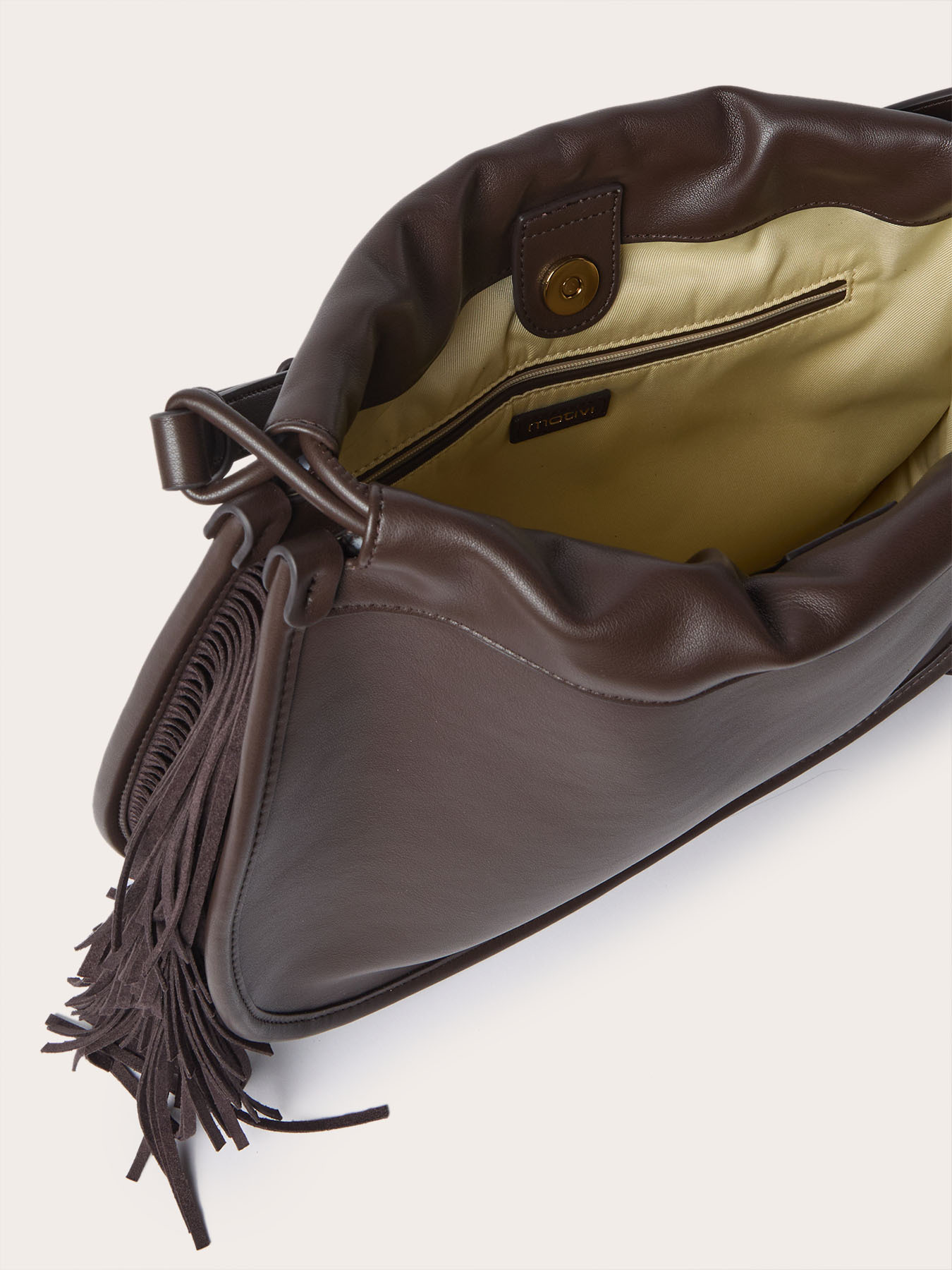 Borsa secchiello con frange image number 4