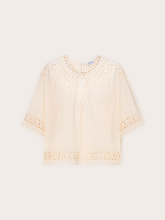 Blusa in georgette con ricami ajour&eacute;