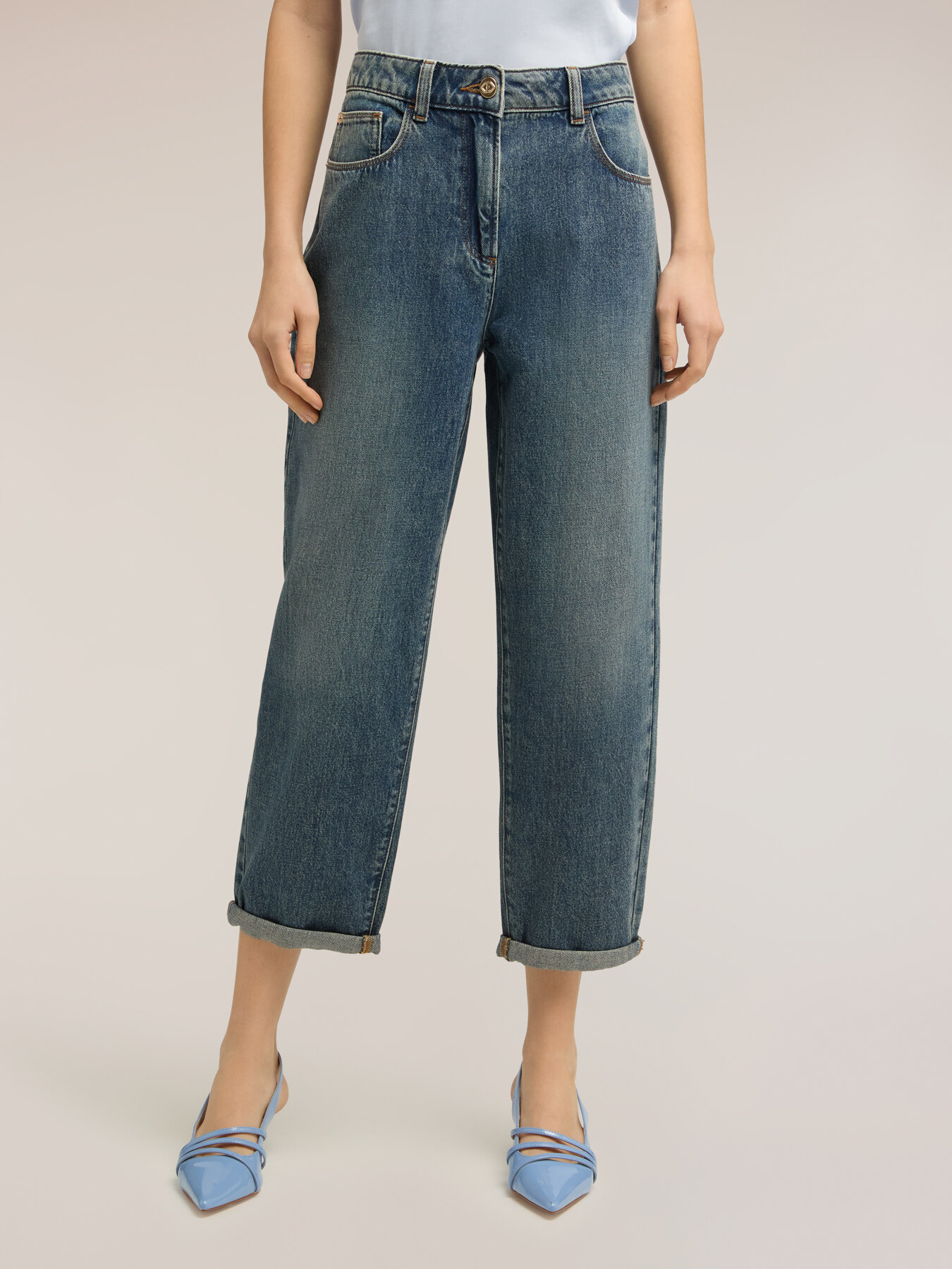 Jeans boyfriend con risvolto image number 2