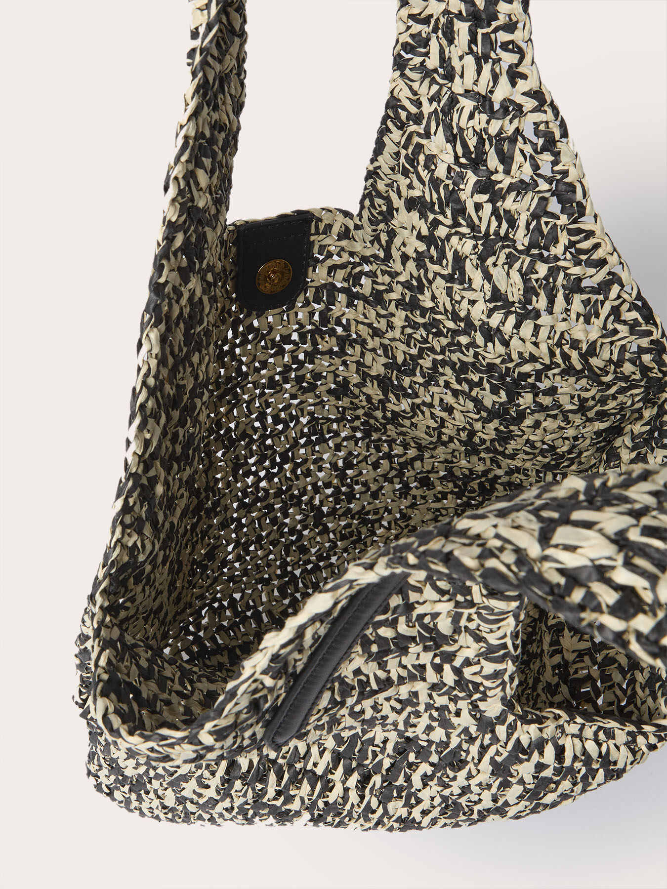Shopper intrecciata con manici a spalla image number 4