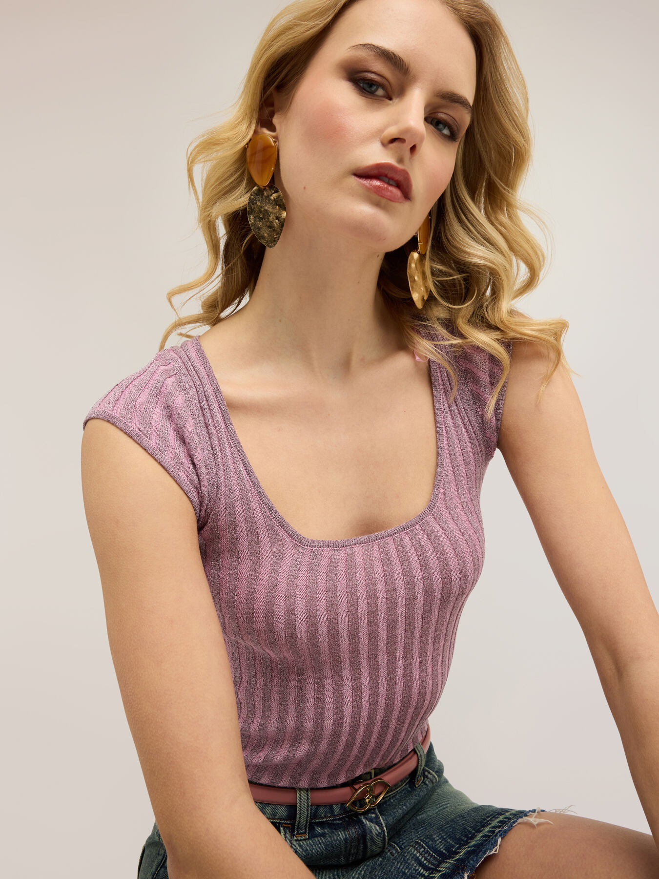 Maglia slim in lurex a coste image number 0